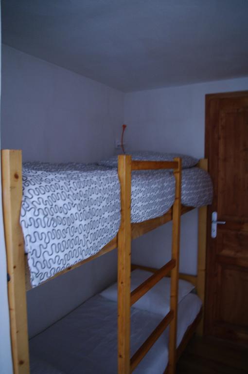 Appartement Dans Chalet De Montagne Bozel Camera foto